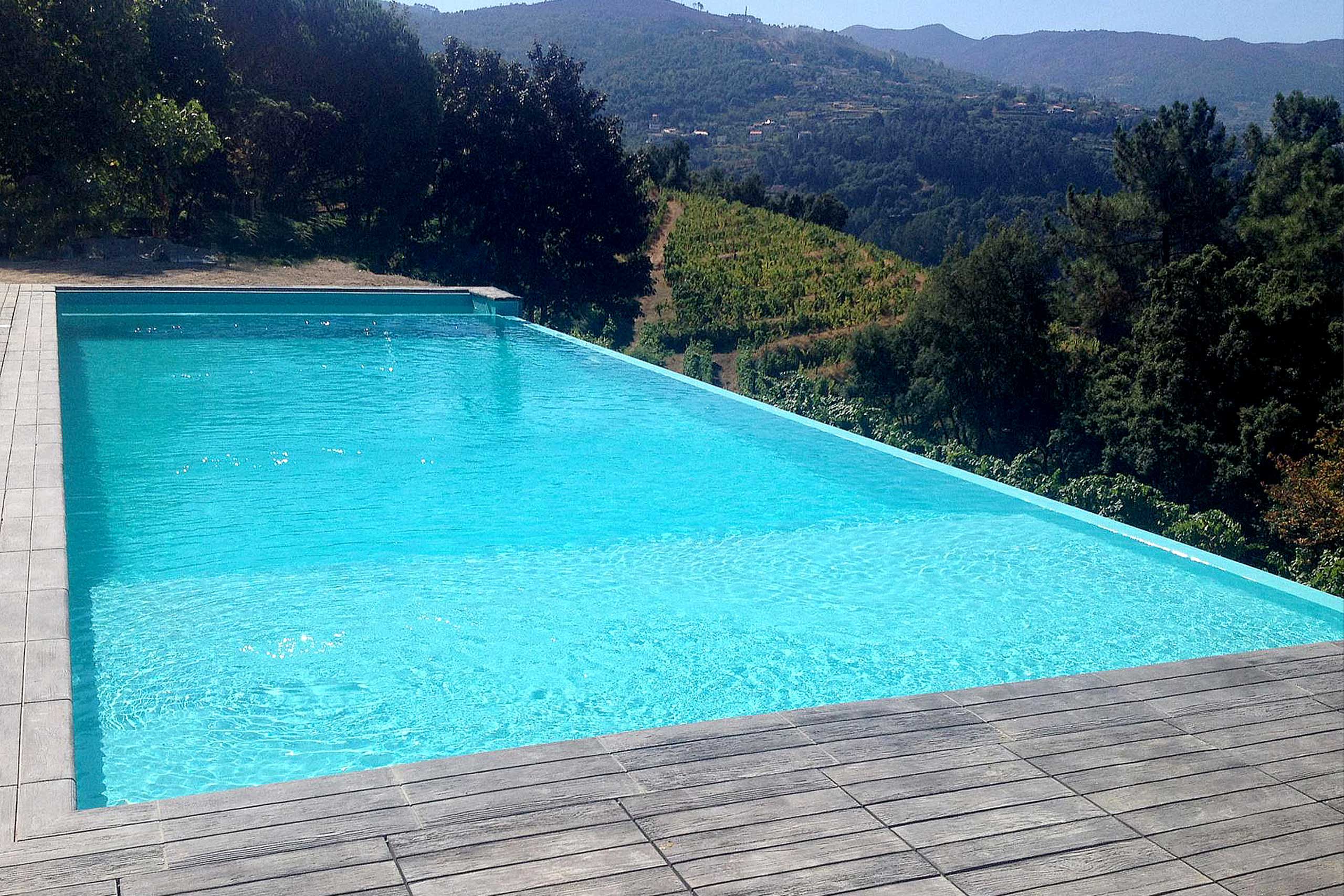 bassin à débordement professionnel